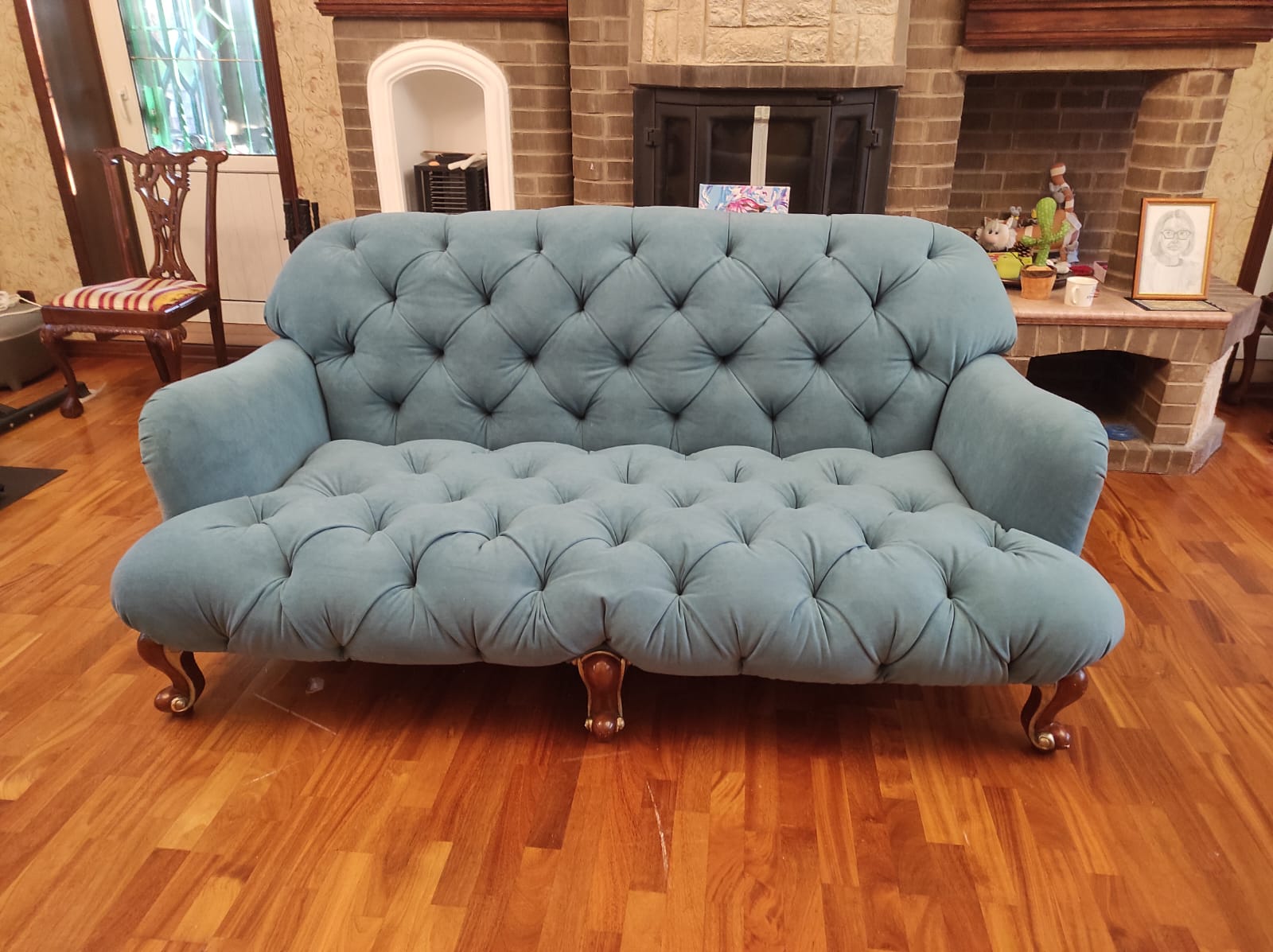 Перетяжка дивана. Белый