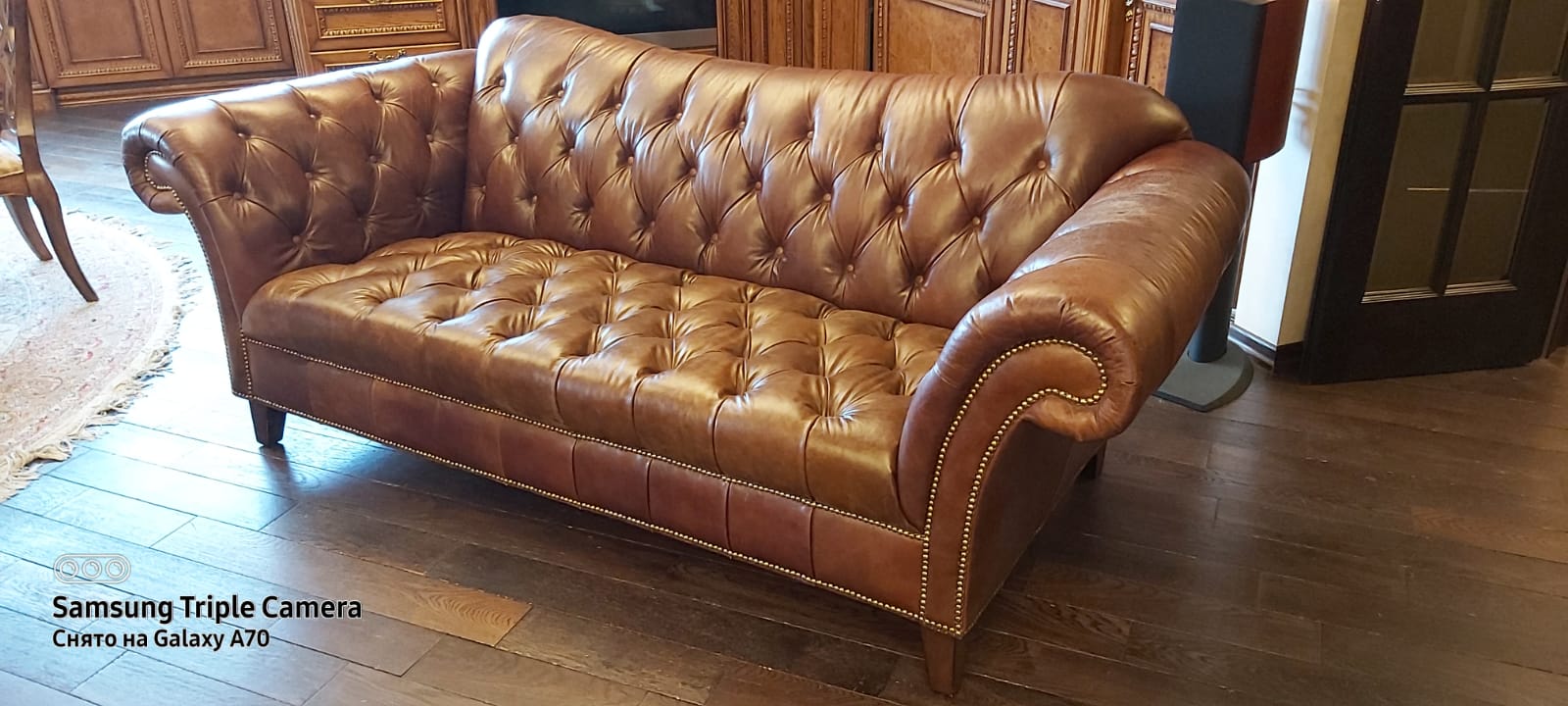 Перетяжка дивана. Белый